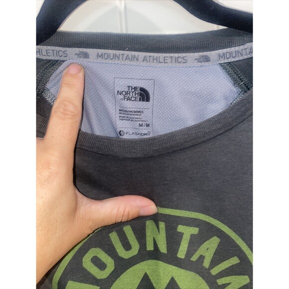 The North Face Mountain shirt Athletics Flash Dry Mens M SS outdoor hiking - Picture 3 of 6
